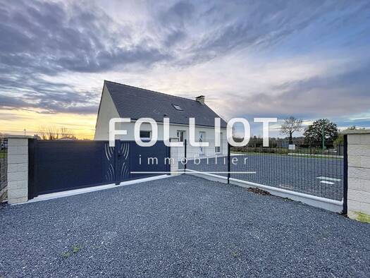 Maison à vendre 207 500 € 4 pièces 3 chambres 108 m² 756 m² de terrain Notre-Dame-de-Cenilly 50210