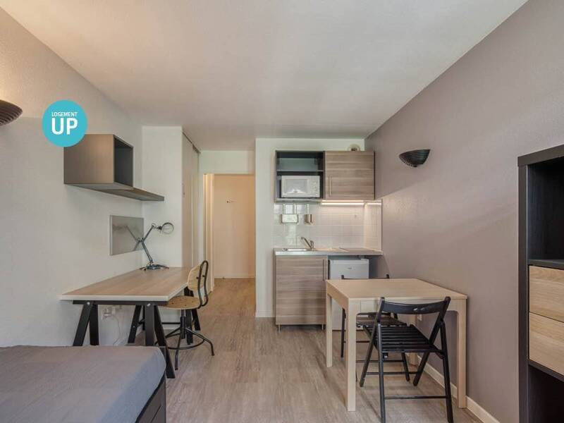 Maison à louer, 17m², COURBEVOIE