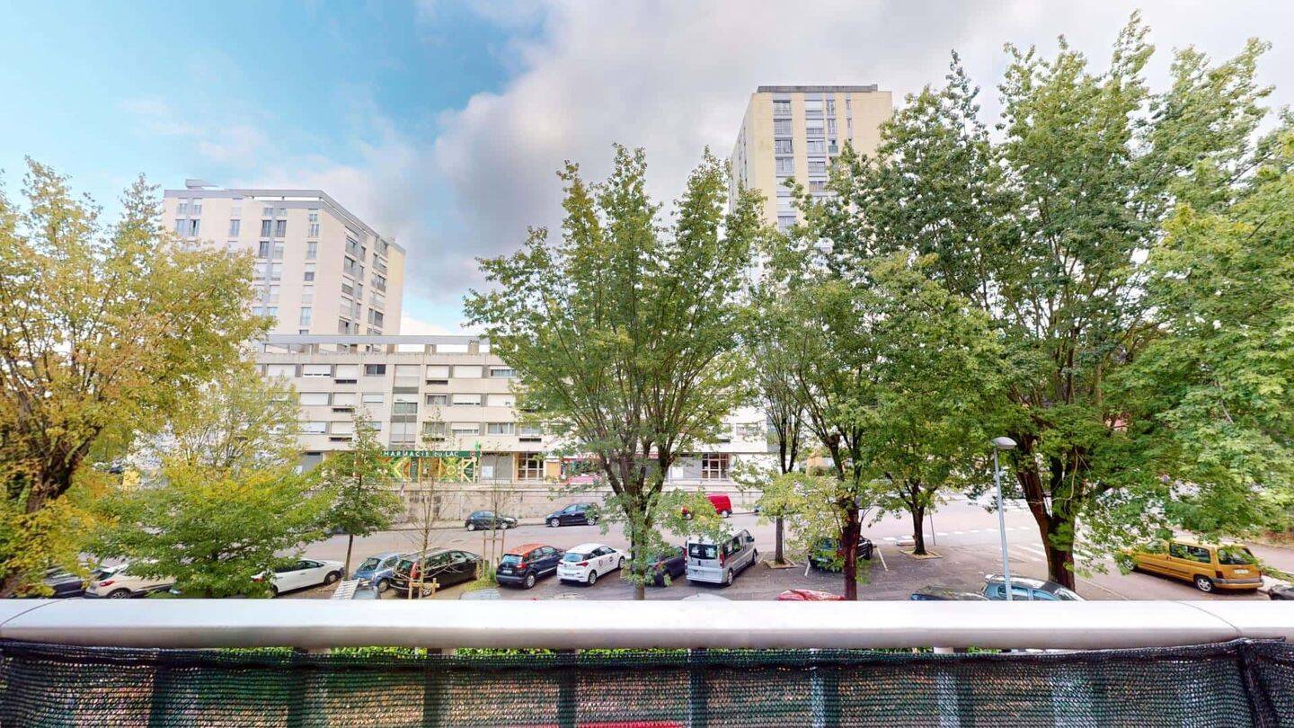 Apartment in Avenue des Champs Perdrix, Dijon for 83 m² with 3 b — 22