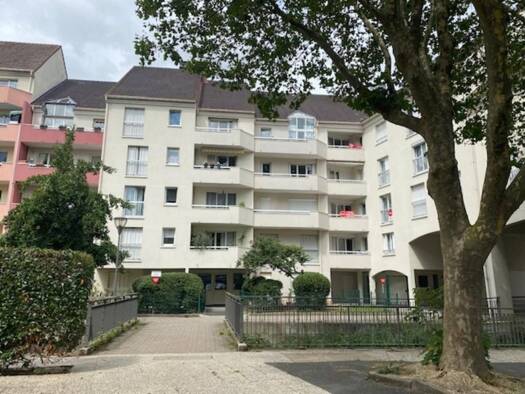 Appartement à vendre 149 800 € 2 pièces 1 chambre 47 m² Étage 4/4 Saphir Longjumeau 91160