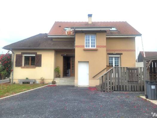 Maison à vendre 189 000 € 4 pièces 3 chambres 82 m² 1 770 m² de terrain Longroy 76260