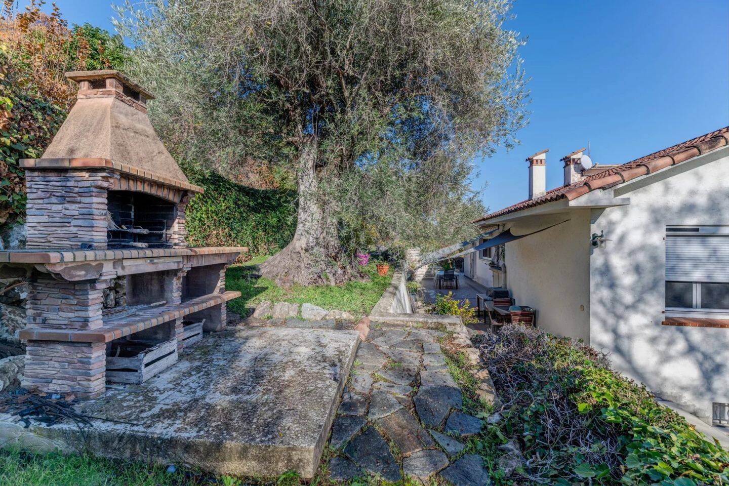 Maison à vendre, 282m², GATTIERES