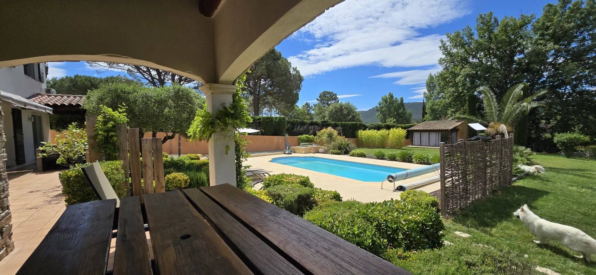 Maison à vendre, 240m², BAGNOLS EN FORET