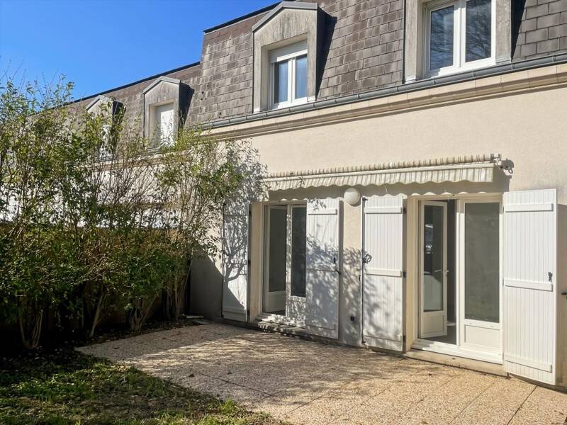 Maison à louer, 94m², SAINT JEAN DE BRAYE