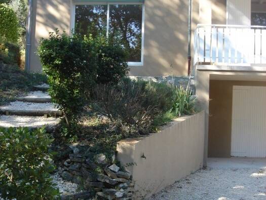 Maison à louer 992 € 4 pièces 2 chambres 96,5 m² 700 m² de terrain Montelimar 26200