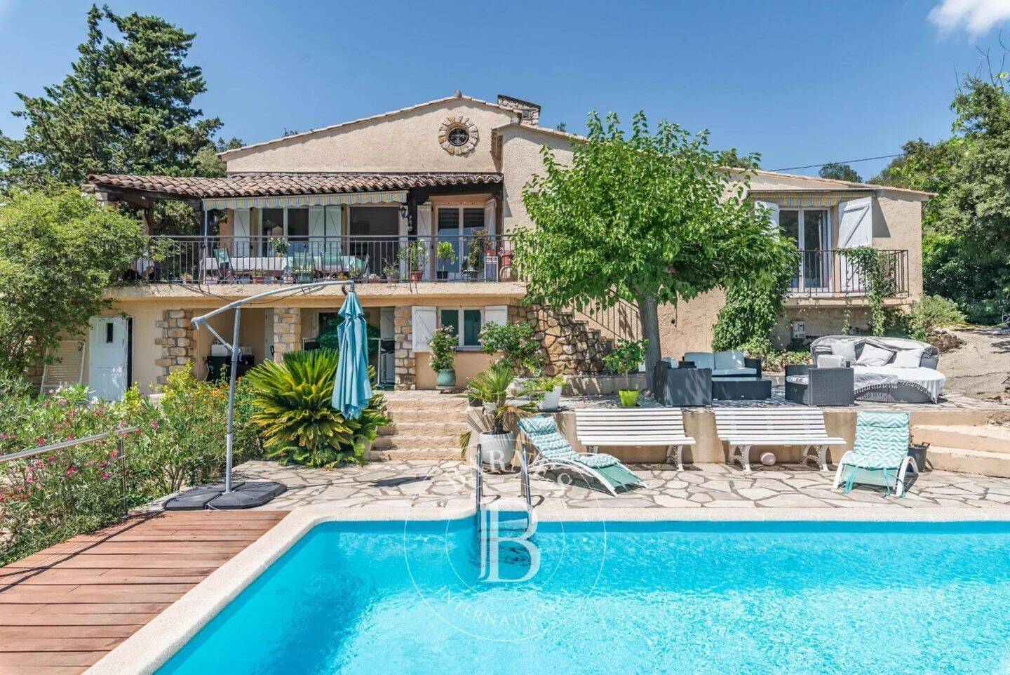 Maison à vendre, 135m², BAGNOLS EN FORET
