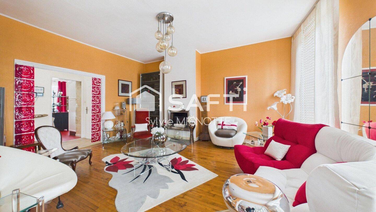 Maison à vendre, 302m², SURGERES