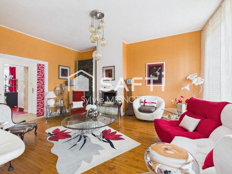 Maison à vendre, 302m², SURGERES