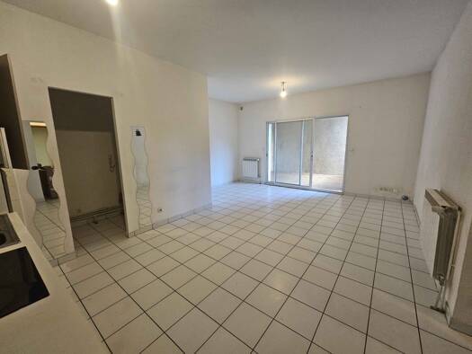 Appartement à vendre 150 000 € 4 pièces 3 chambres 68,4 m² RDC/2 Mauves 07300