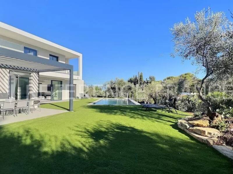 Maison à louer, 200m², MOUGINS