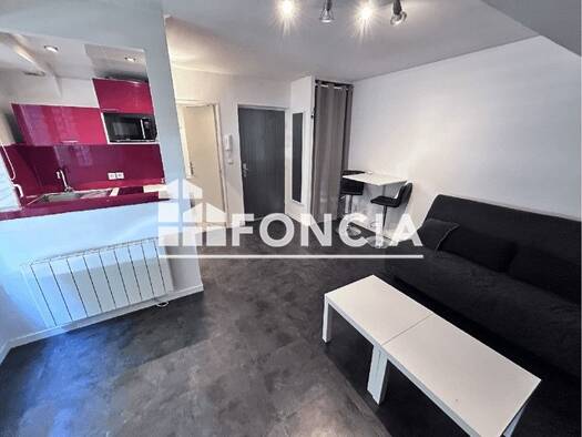 Appartement à louer 730 € 1 pièce 24,1 m² RDC Bougival 78380