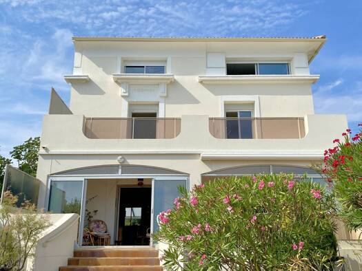 Maison à vendre 1 149 000 € 7 pièces 4 chambres 188,9 m² 590 m² de terrain Saint-Gilles-Croix-de-Vie 85800