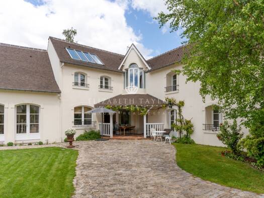 Maison à vendre 5 150 000 € 14 pièces 5 chambres 864 m² 1 200 m² de terrain Les Residences Noisy-le-Roi 78590