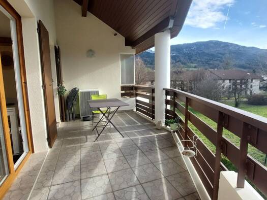 Appartement à vendre 369 000 € 3 pièces 2 chambres 66 m² Étage 2/3 Villaz 74370