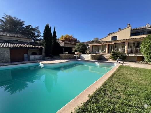 Maison à vendre 695 000 € 12 pièces 6 chambres 336 m² Sablet 84110