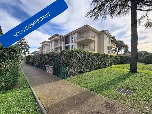 Appartement en viager occupé Bouquet 230 000 € 3 pièces 2 chambres 85 m² Étage 1/2 L'Entre Deux La Crau 83260