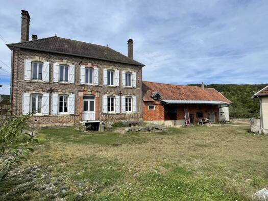 Ferme à vendre 234 000 € 7 pièces 5 chambres 232,6 m² Javernant 10320
