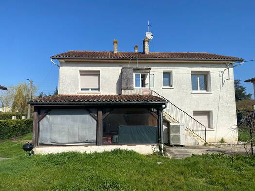 Immeuble à vendre 159 000 € 160 m² Naillac Bergerac 24100