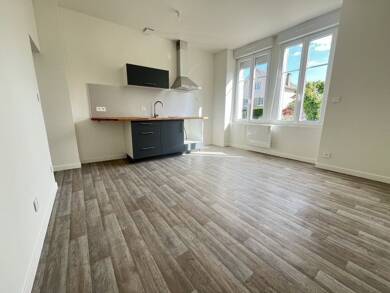 Appartement à louer 370 € 1 pièce 23 m² RDC Nord Ouest Égletons 19300
