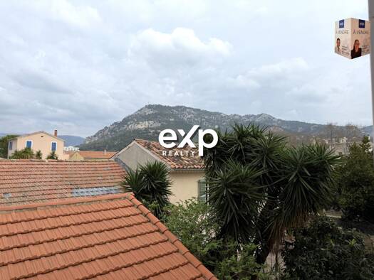 Appartement à vendre 66 000 € 1 pièce 28,9 m² Étage 1/2 Les Routes Toulon 83200