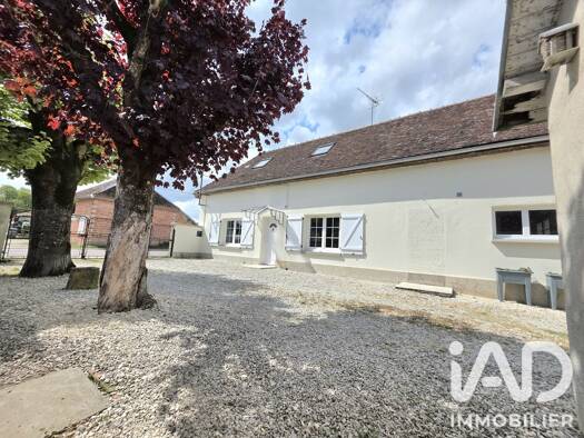 Maison à vendre 194 000 € 5 pièces 3 chambres 100 m² 754 m² de terrain Charmont-sous-Barbuise 10150