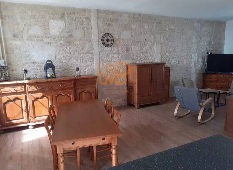 Maison à vendre 350 000 € 5 pièces 4<br/>chambres 133 m²<br/>superficie Saint-Jean-d'Angély 17400