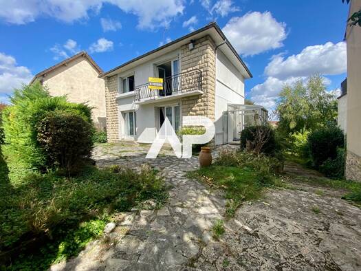 Maison à vendre 540 000 € 6 pièces 4 chambres 123 m² 942 m² de terrain Centre-Cote Deuil la Barre 95170