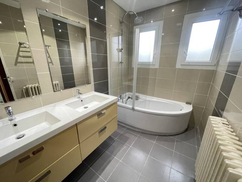 Maison à louer, 176m², MONTELIMAR