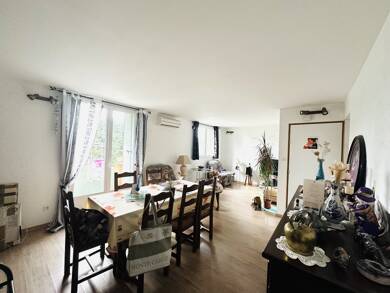 Appartement à louer 800 € 3 pièces 2 chambres 65 m² Étage 2/4 Saint-Andiol 13670