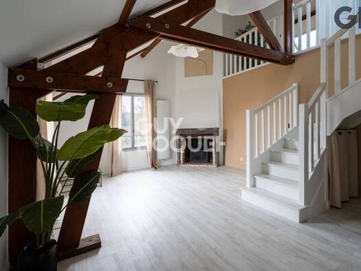Duplex à vendre 279 900 € 3 pièces 2 chambres 71,96 m² Étage 2/2 Le Bourg Centre Soisy-sur-Seine 91450