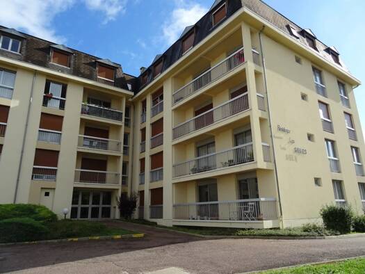 Appartement à louer 490 € 1 pièce 32,7 m² 3ème étage Cosne-cours-sur-Loire 58200