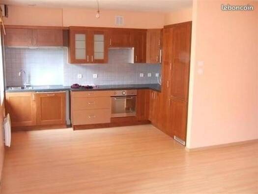 Appartement à louer 1 020 € 3 pièces 2 chambres 70 m² 4ème étage Saint Louis Lyon 7ème arrondissement 69007