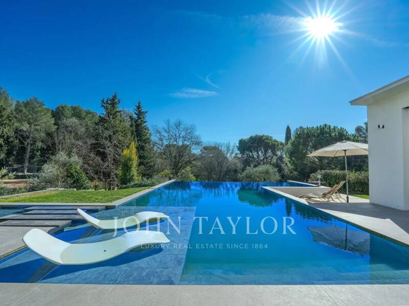 Maison à vendre, 323m², ROQUEFORT LES PINS