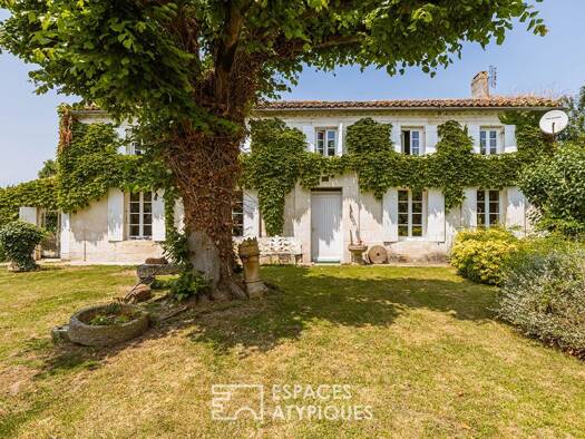 Maison à vendre 349 000 € 10 pièces 5 chambres 219 m² 1 747 m² de terrain Geay 17250