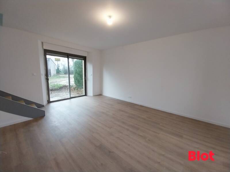 Maison à louer, 80m², CHARTRES DE BRETAGNE