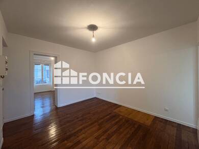 Appartement à louer 390 € 2 pièces 1 chambre 33,9 m² RDC/3 Gare Nord et Ouest Charleville-Mézières 08000