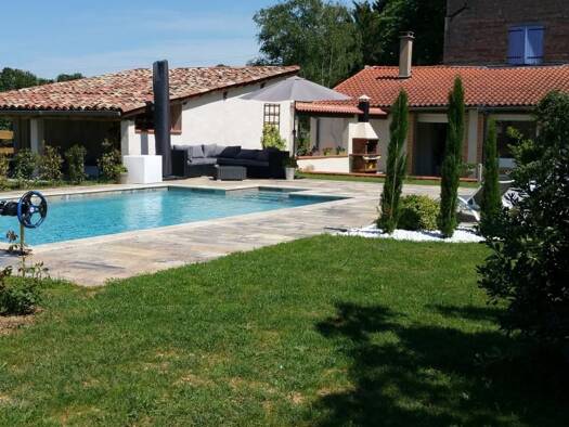 Maison à vendre 800 000 € 9 pièces 5 chambres 450 m² 30 000 m² de terrain Lisle-sur-Tarn 81310