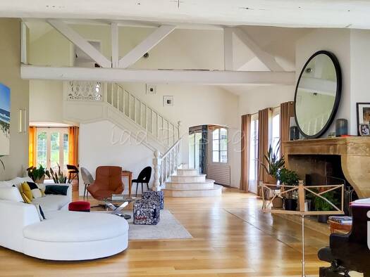 Maison à vendre 5 150 000 € 14 pièces 9 chambres 867,8 m² 1 376 m² de terrain Les Residences Noisy-le-Roi 78590