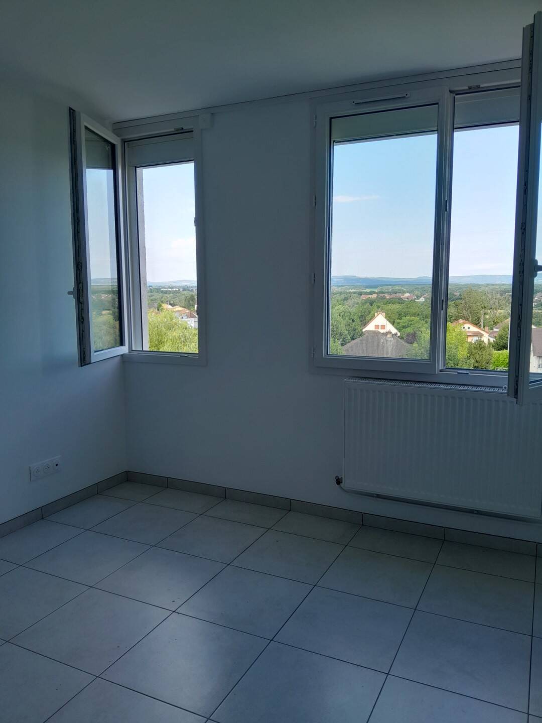 Maison à louer, 32m², CHAMPFORGEUIL