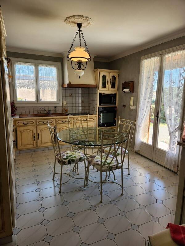 Maison à vendre, 145m², SAINT JULIEN LES ROSIERS