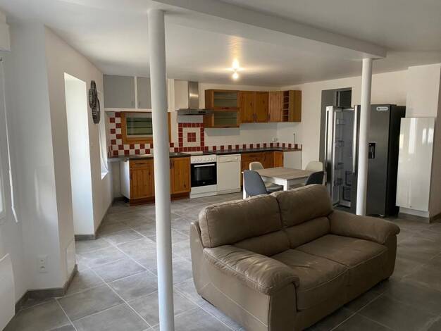 Maison à louer 470 € 3 pièces 2 chambres 74 m² disponible à partir du 30/06/2025 Lacrouzette 81210