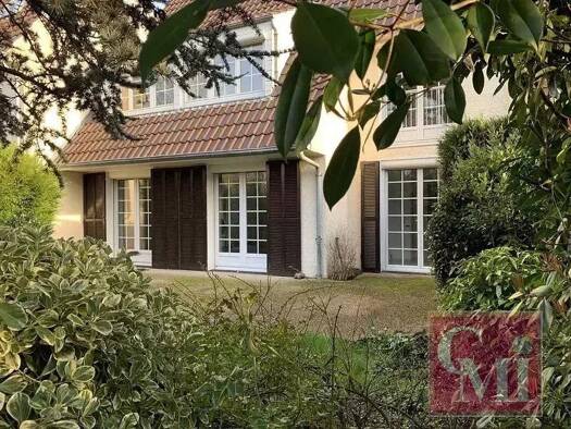 Maison à vendre 315 000 € 6 pièces 4 chambres 146,09 m² 250 m² de terrain Sud voie Ferree Breuillet 91650