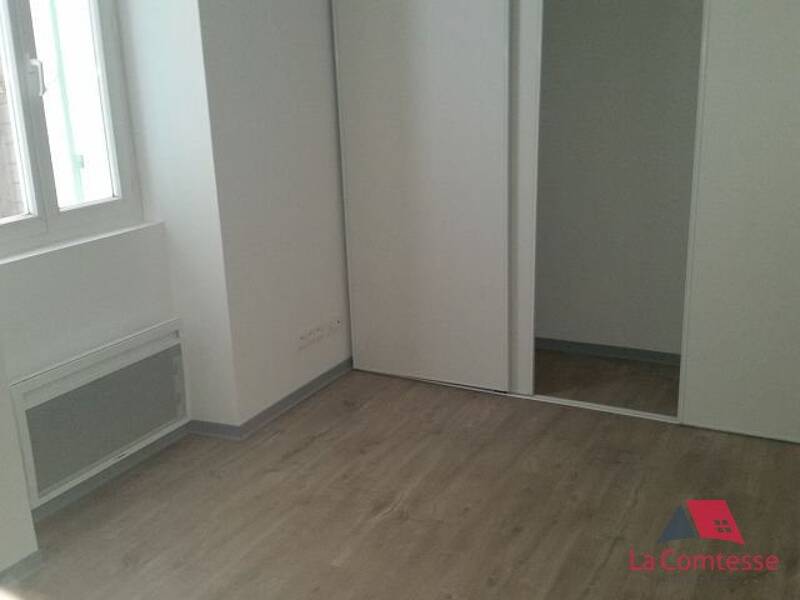 Maison à louer, 69m², MARSEILLE 6E