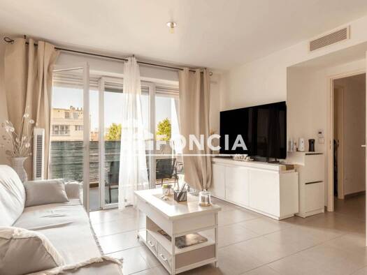 Appartement à vendre 160 000 € 2 pièces 1 chambre 42,61 m² Étage 3/8 Pont de Vivaux Marseille 10ème arrondissement 13010