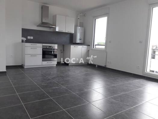 Appartement à louer 665 € 2 pièces 1 chambre 45 m² Étage 2/2 Neuilly-Crimolois 21800