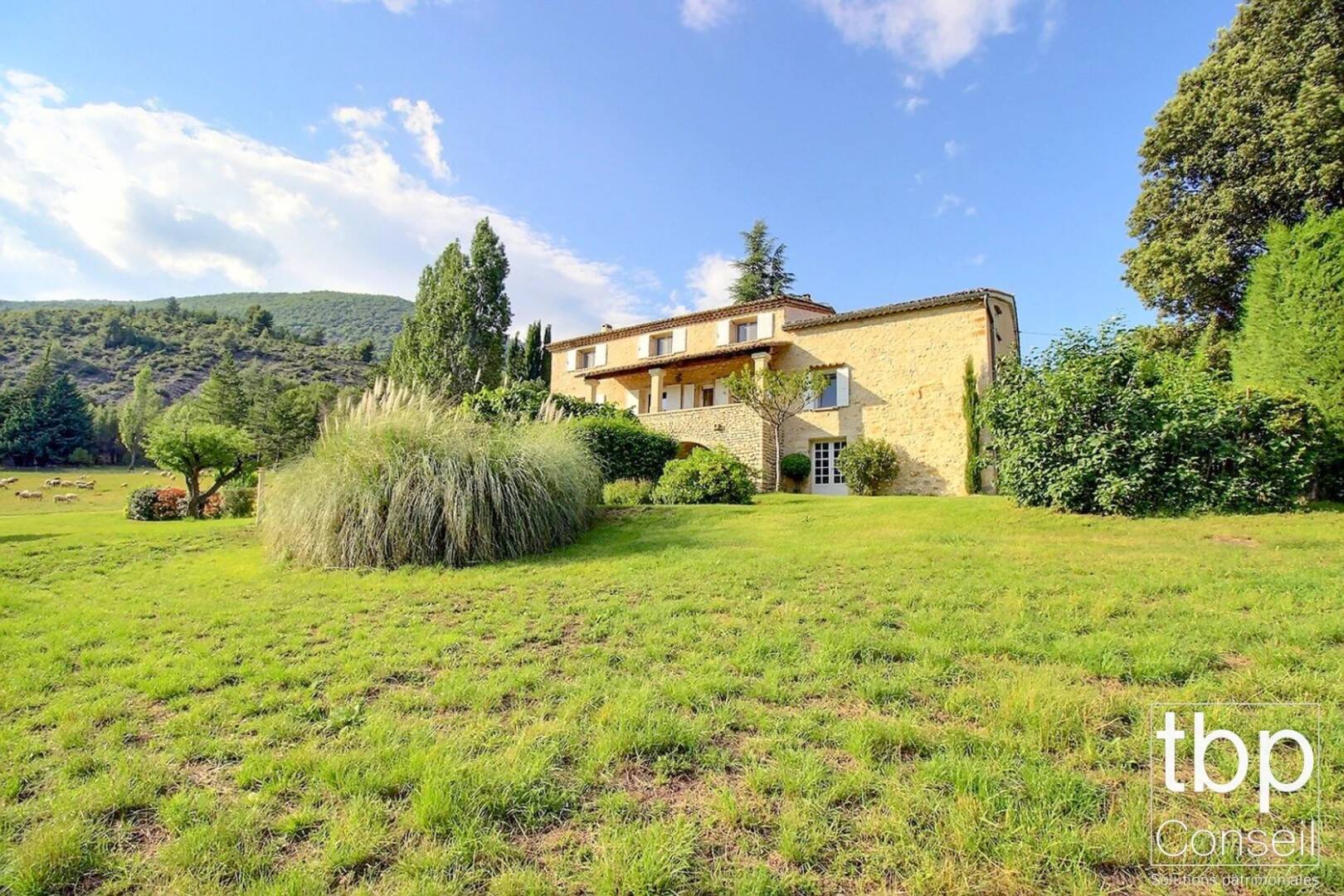 Maison à vendre, 350m², MONTBRUN LES BAINS