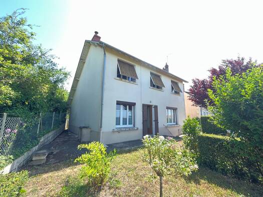 Maison à vendre 119 500 € 6 pièces 5 chambres 118 m² 1 844 m² de terrain Saint Just 18340
