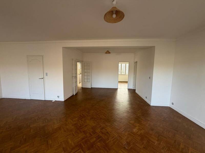 Maison à louer, 114m², MARSEILLE 8E