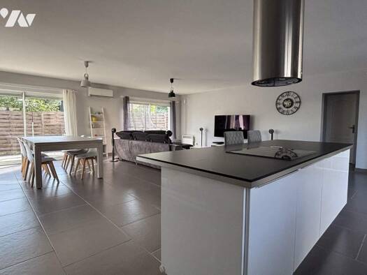 Maison de plain-pied à vendre 250 000 € 4 pièces 3 chambres 120 m² 1 267 m² de terrain Nevers 58000