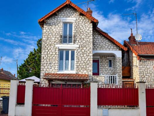 Maison à vendre 139 000 € 5 pièces 3 chambres 83 m² 129 m² de terrain Bourg Châlette-sur-Loing 45120